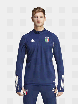 La giacca da calcio ADIDAS FIGC TR TOP offre calore e prestazioni superiori. Questo strato aggiuntivo è progettato per fornire il massimo confort durante l